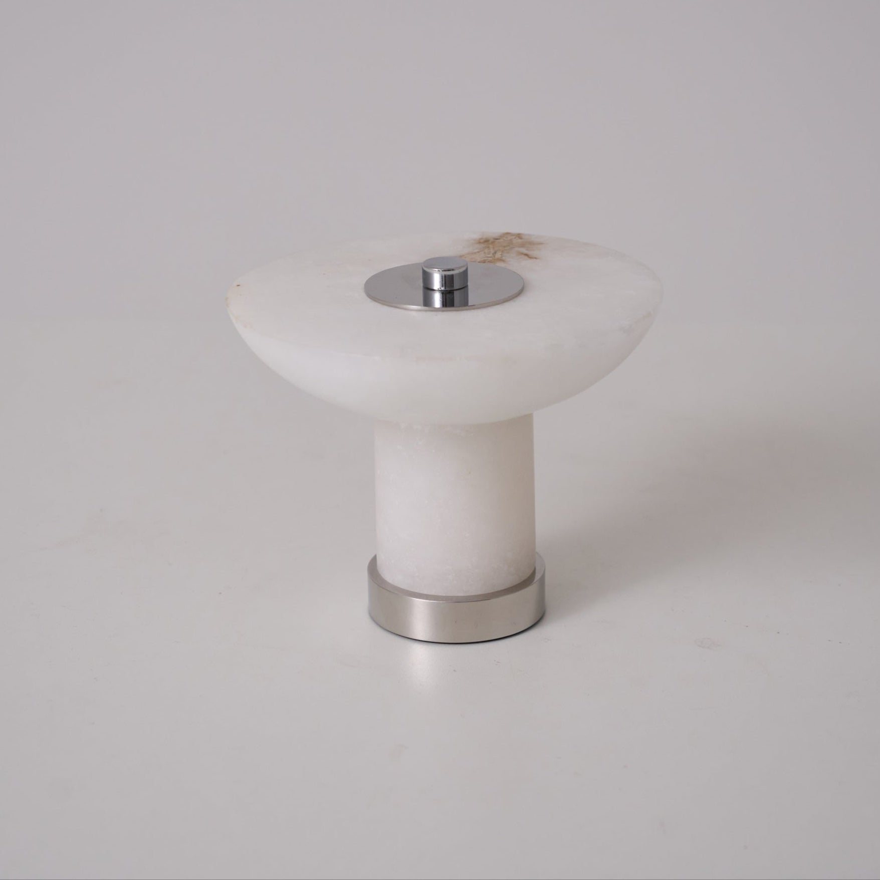 Lampa stołowa Aesmoze Alabaster