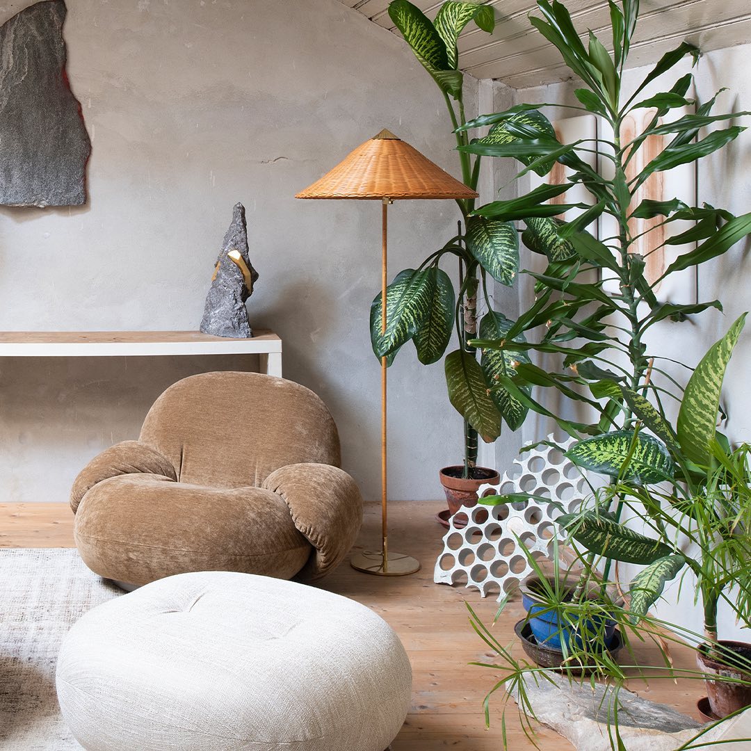 Lampa podłogowa Amora