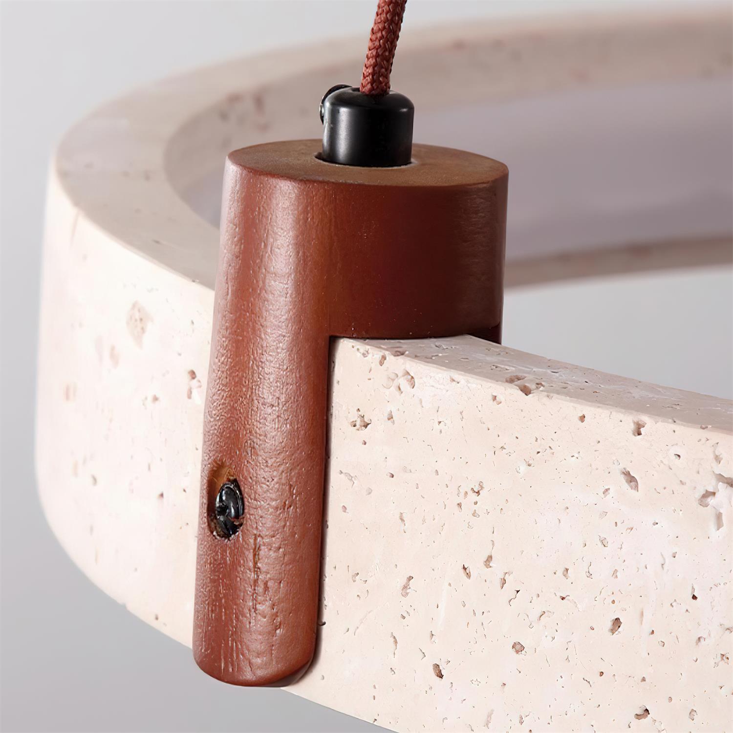 Suspension en pierre naturelle Aluson